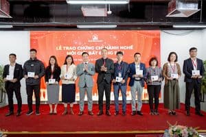 Trao Chứng chỉ 5