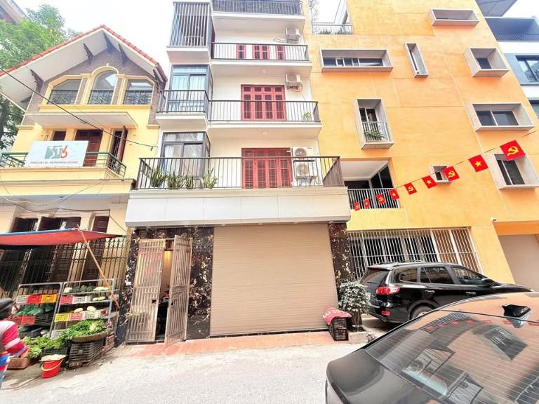 Nhà mặt tiền thiết kế hiện đại thuận tiện kinh doanh